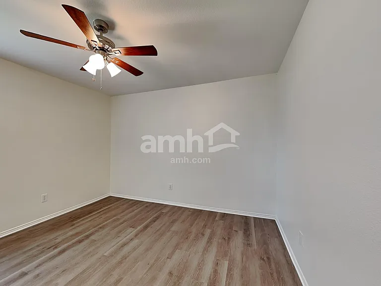 506 Azalea Dr — Photo 16