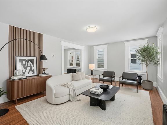 4th image of 87 Fenwick St