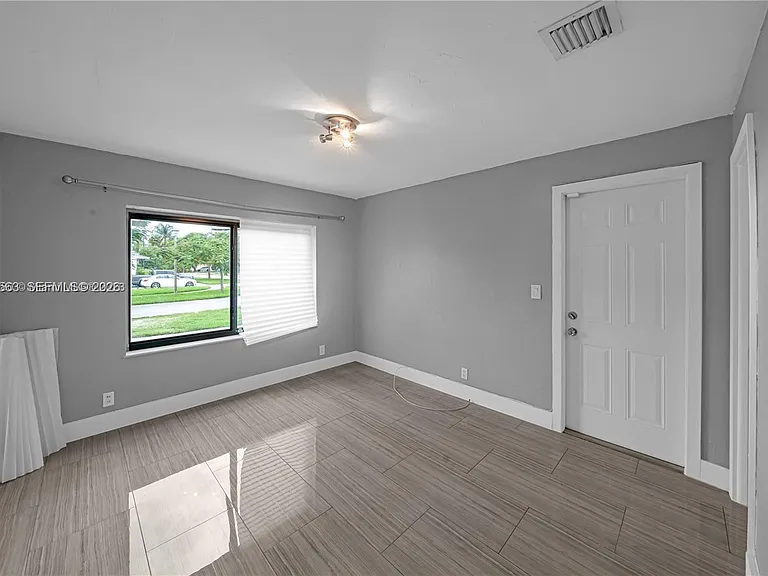 3261 SW 20th St — Photo 28