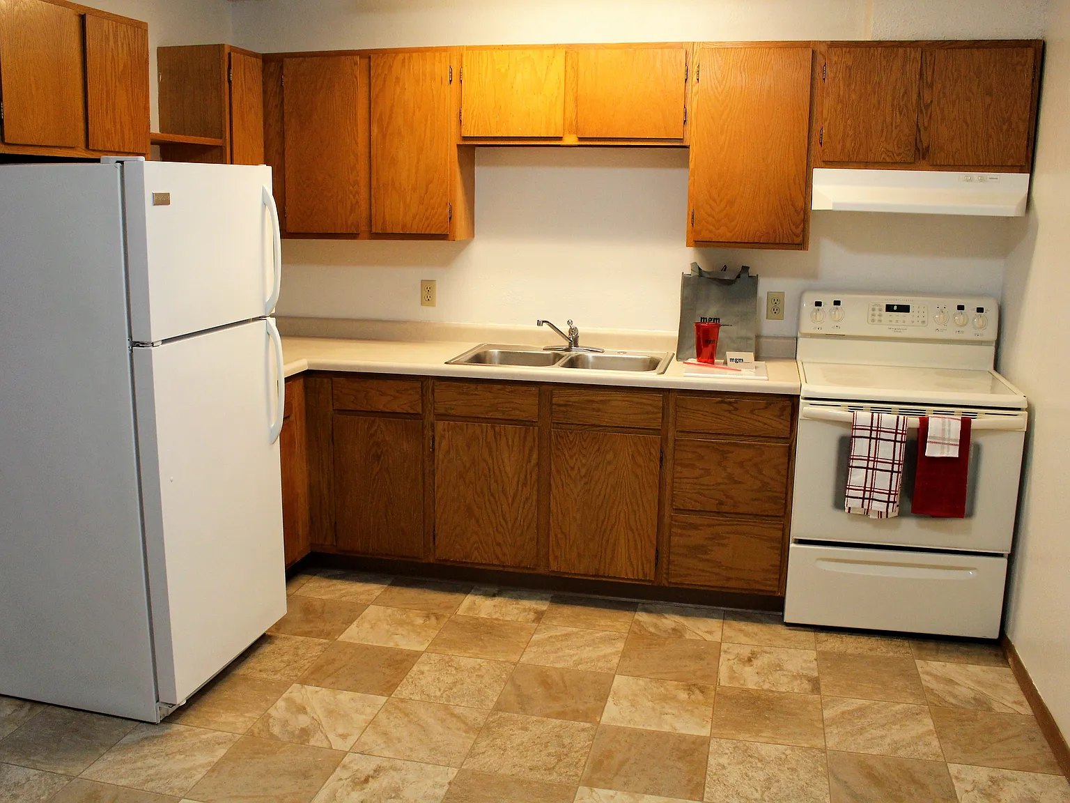 Benton Place — Photo 2