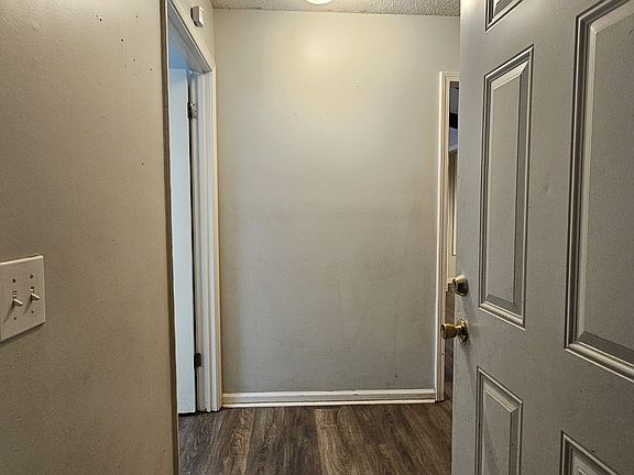 2nd image of 211 Plantation Rd