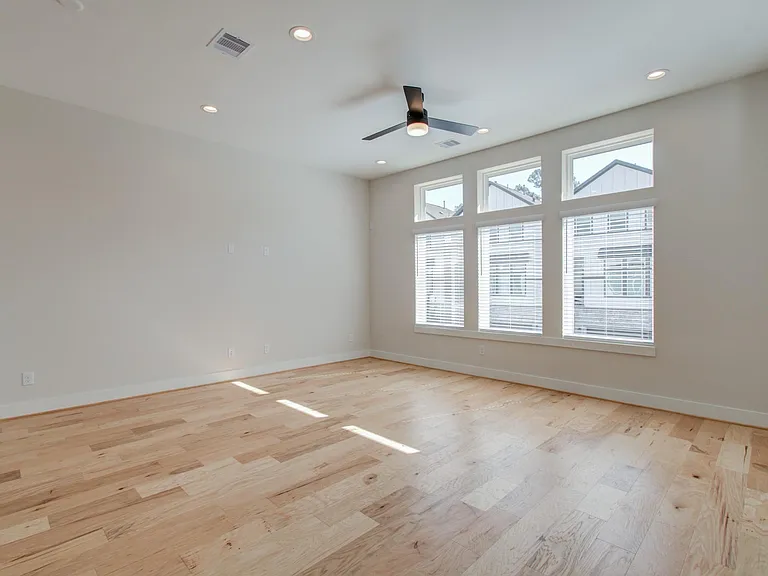 5309 Donovan Gardens Ln — Photo 6