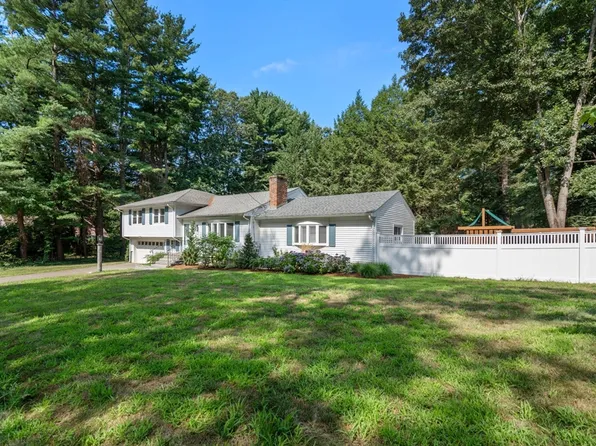 4 Highgate Rd, Wayland, MA 01778