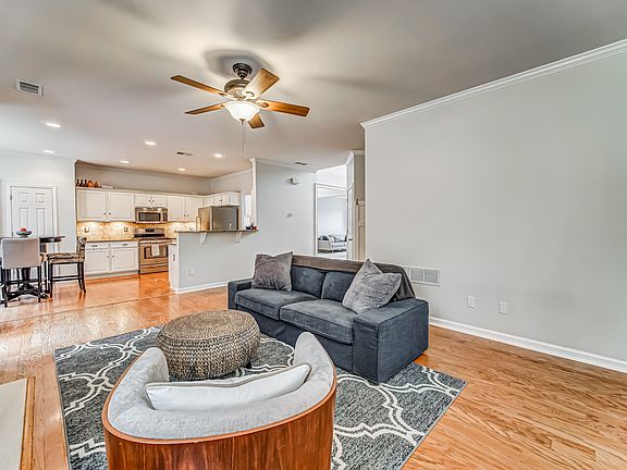 5th image of 351 Windsong Way