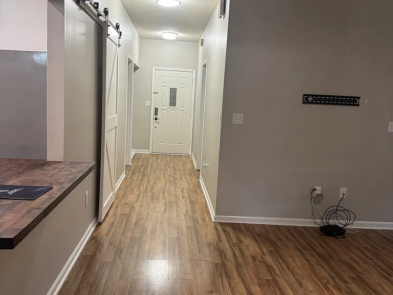 1005 Southwood Dr #6 — Photo 23