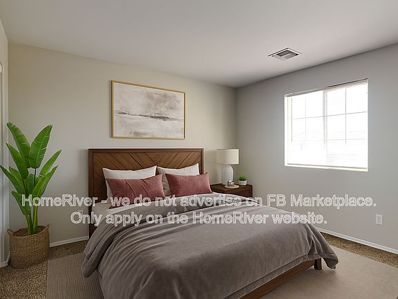 5th image of 905 S 224th Ln