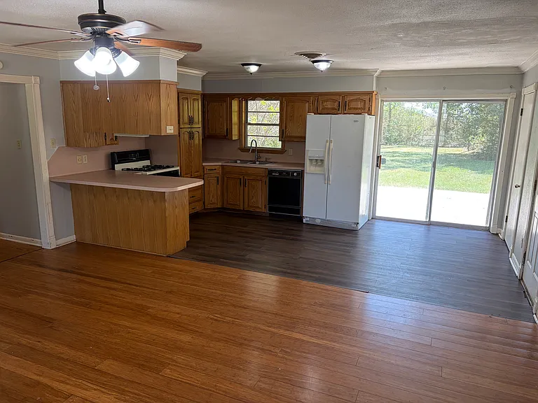 5957 Yarbrough Rd — Photo 7