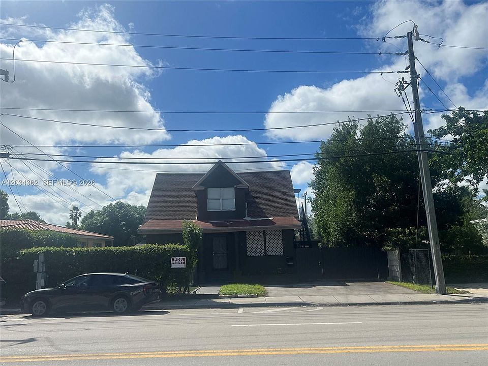 1st image of 842 SW 12th Ave