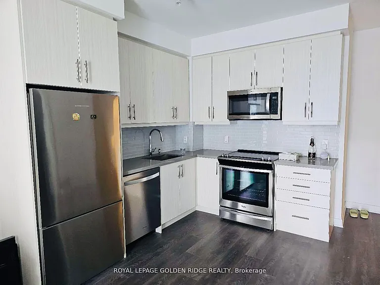 85 Oneida Cres #1410 — Photo 3