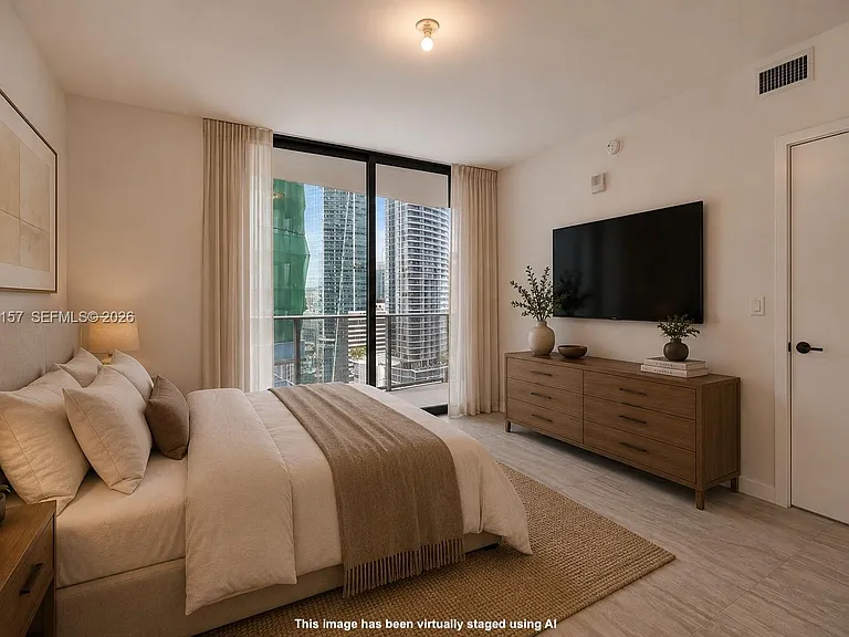 77 SE 5th St #2705 — Photo 8