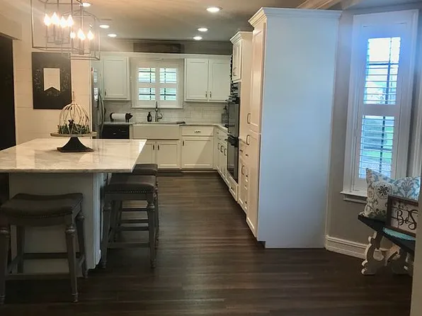 2705 Grand Blvd, Port Neches, TX 77651