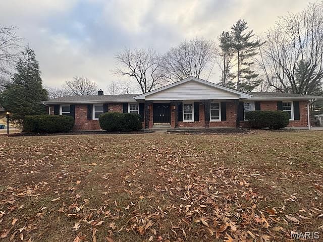 1st image of 487 Runnymede Dr