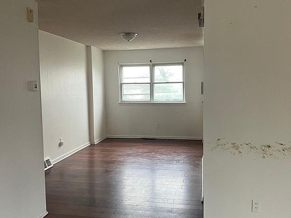 2nd image of 1654 Coleman St