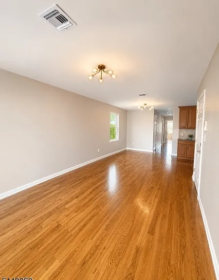 426 Marshall St — Photo 2