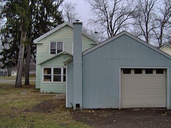 3rd image of 429 W Allegan St
