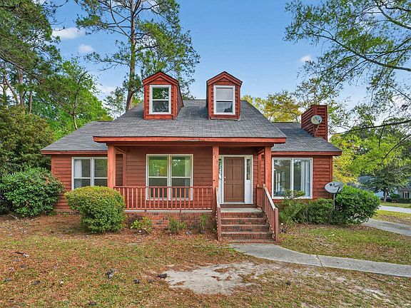 2nd image of 251 Pear Tree Cir