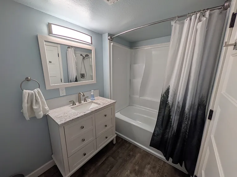 1022 W Mission Ln — Photo 23
