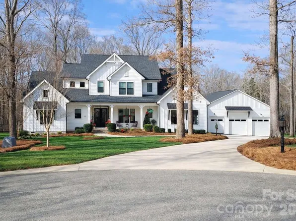 5811 Kristi Ln, Midland, NC 28107