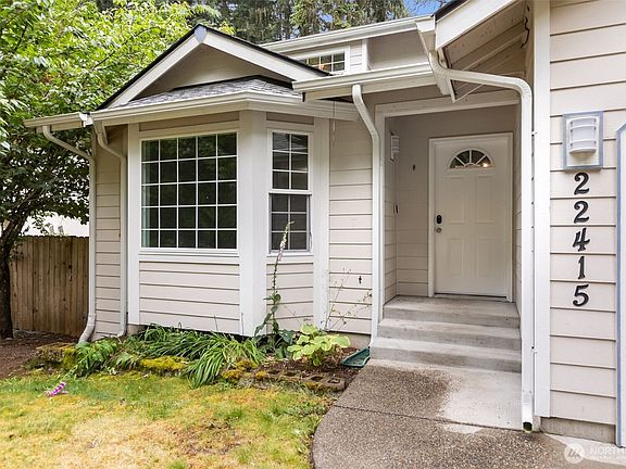 3rd image of 22415 Bluewater Drive SE