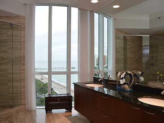 5th image of 16001 Collins Ave Unit 1001