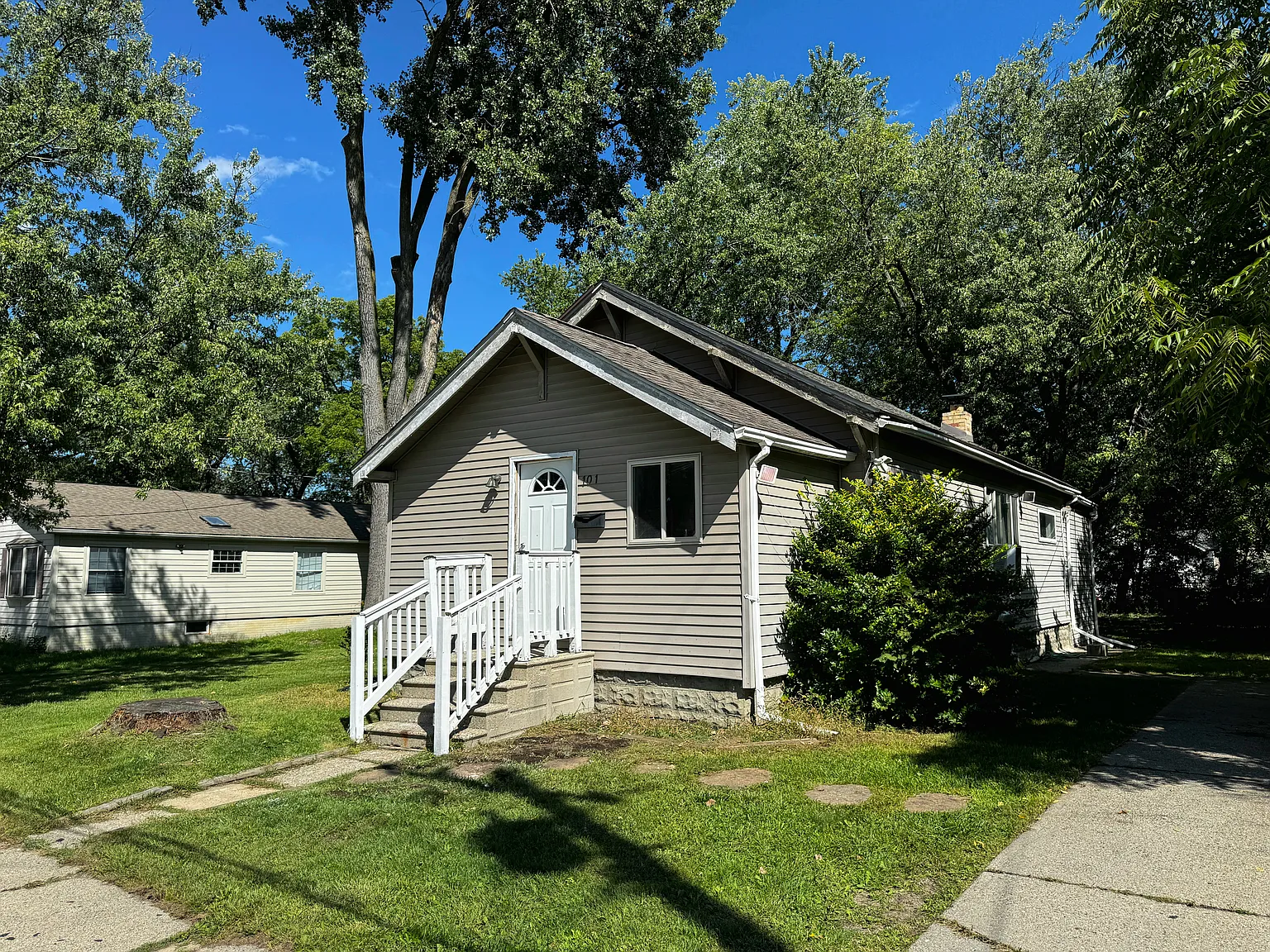 2 bed, 1142 sqft, $1,550 — Photo 1