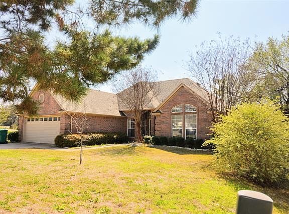 2nd image of 1300 S Old Orchard Ln