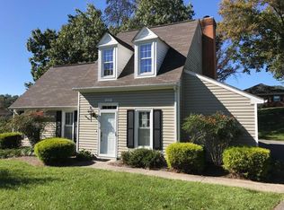 3225 Winterberry Dr, Roanoke, VA 24018