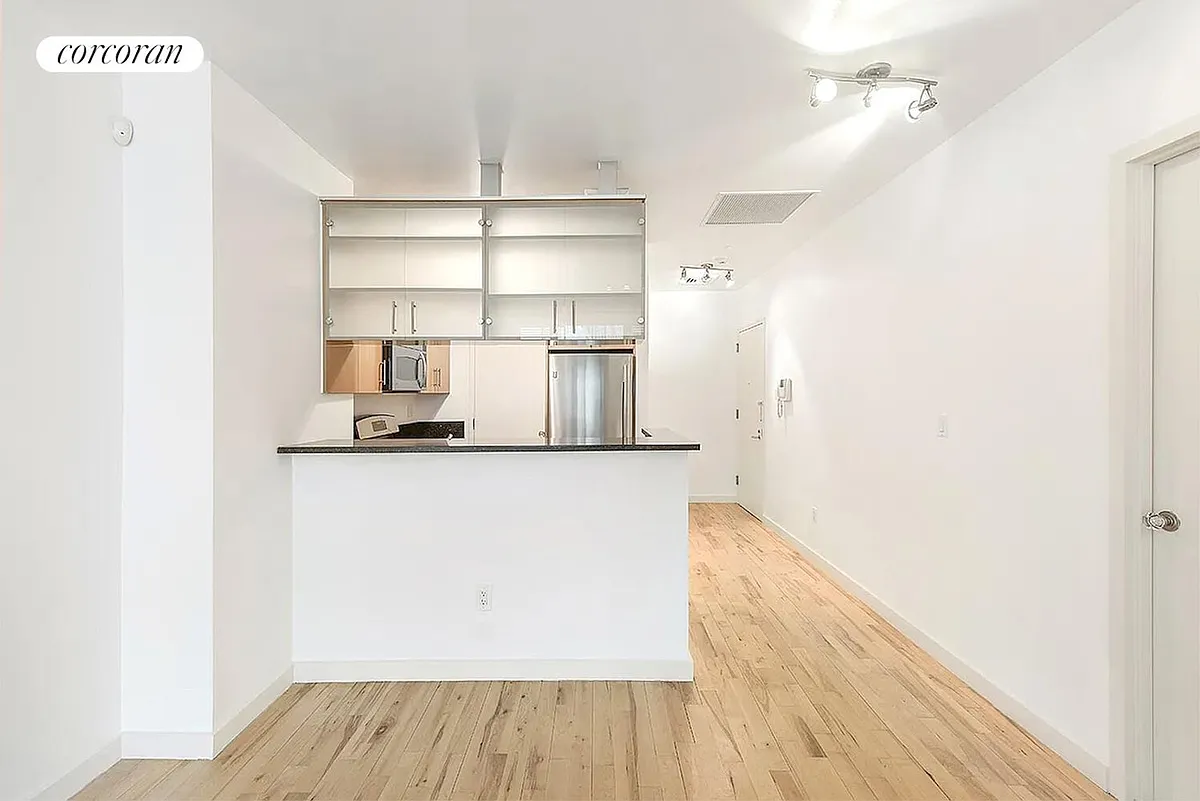 Building Photo - 227 E 111th St #2D