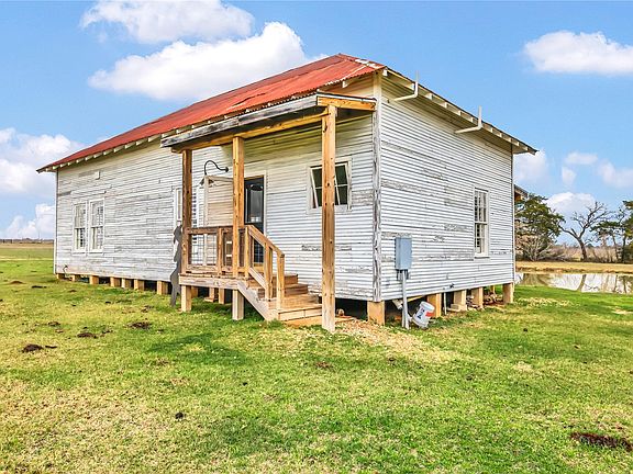 3rd image of 2810 W Old Lockhart Rd