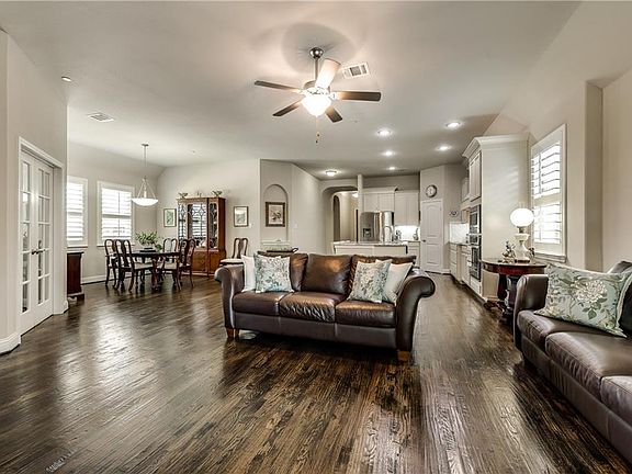 4th image of 8629 Arrow Dr