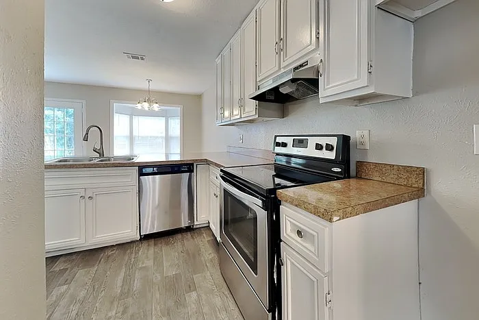 938 Hudson Dr — Photo 7