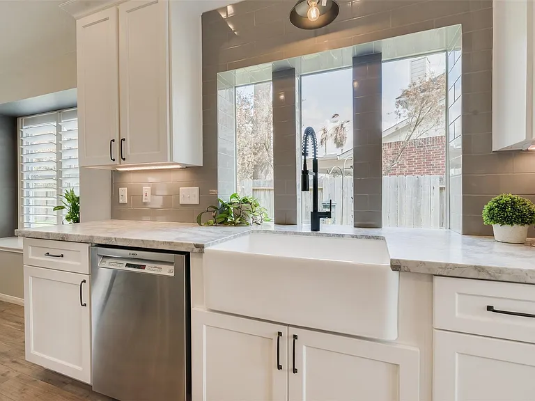 13807 Halpren Falls Cir — Photo 18