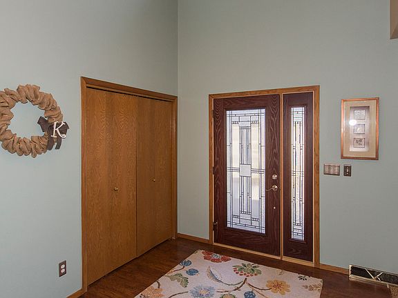 4th image of 1105 Twin Oaks Dr