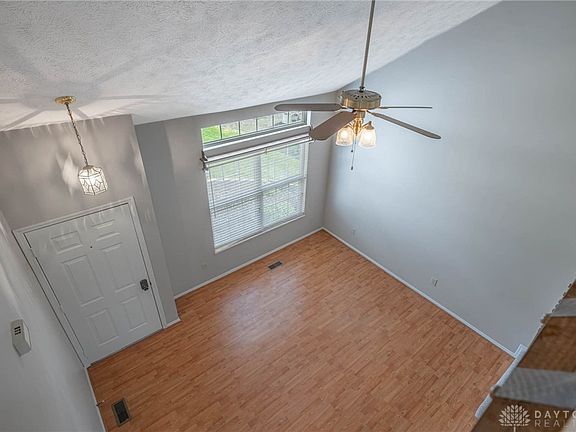 5th image of 482 Meadowview Ct