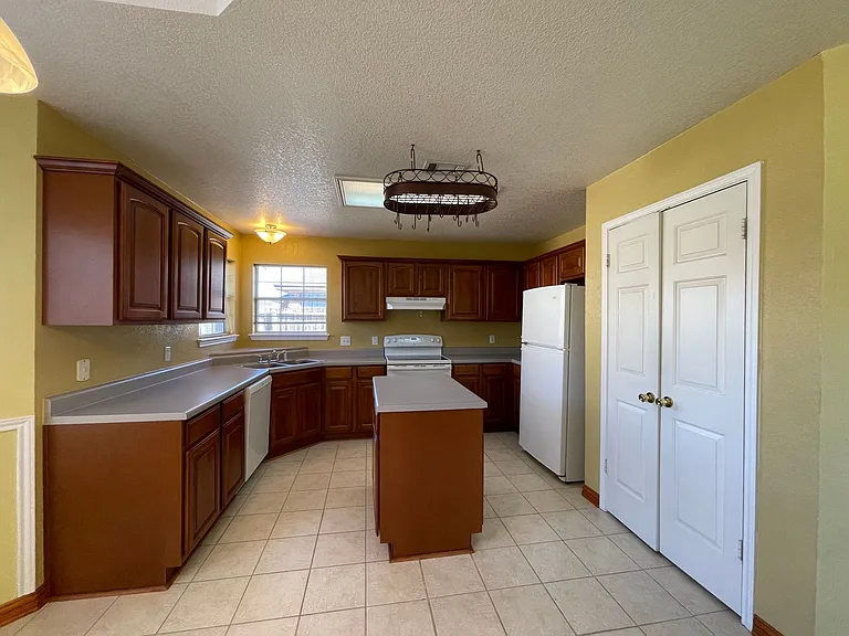 5001 Addie Dr — Photo 5