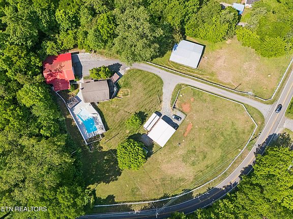 45th image of 6911 Sevierville Pike
