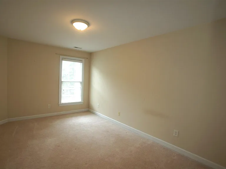 217 Anniston Ct — Photo 36