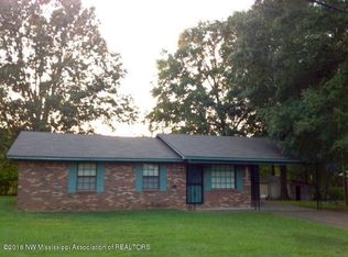 103 Line St, Senatobia, MS 38668