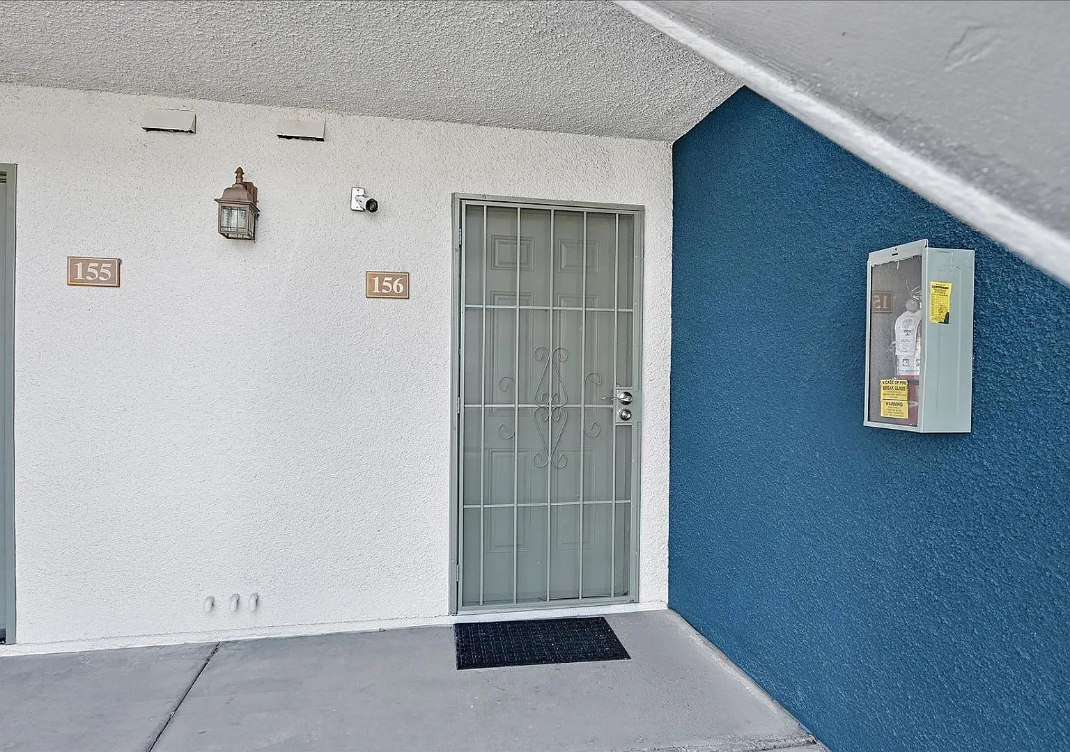 First floor 1-Bedroom 1-Bathroom Condo! — Photo 2