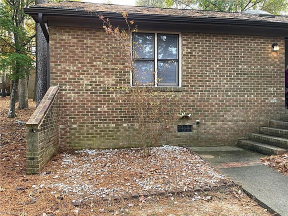2nd image of 200 W Woodcroft Pkwy APT 36A