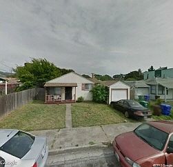 3rd image of 858 S 46th St