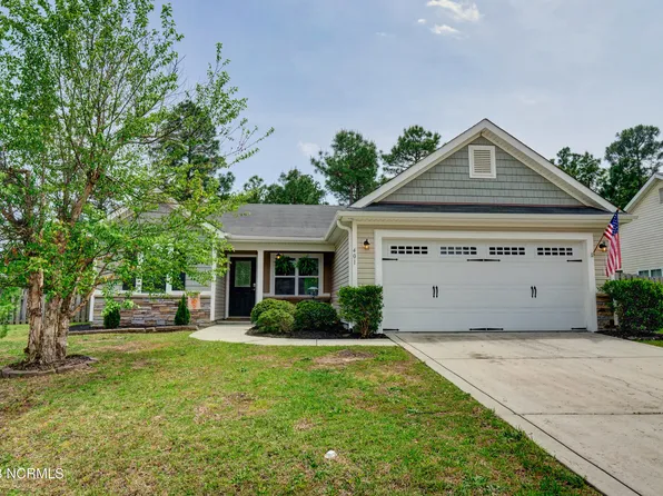 401 Blue Pennant Court, Sneads Ferry, NC 28460
