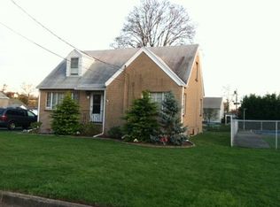 18 Irving St, Edison, NJ 08817