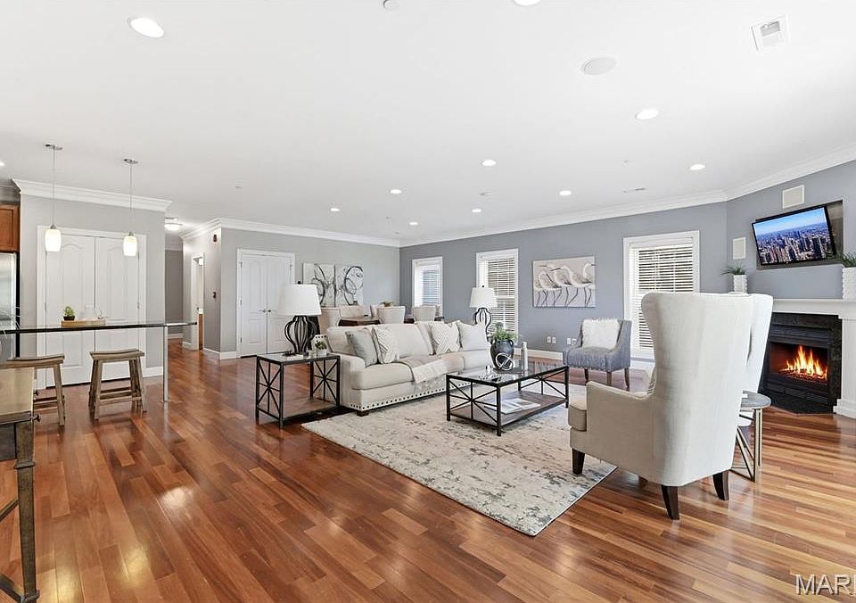 1st image of 6404 Cates Ave APT 2W