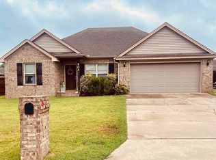 502 Wycliffe Dr, Searcy, AR 72143