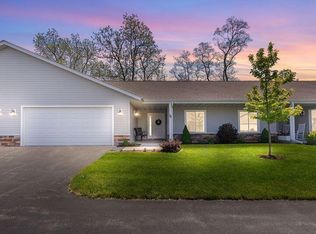117 Sarahs Way UNIT 152, Sheboygan Falls, WI 53085
