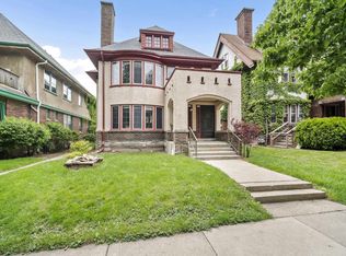 3035 N Farwell Ave #3037, Milwaukee, WI 53211