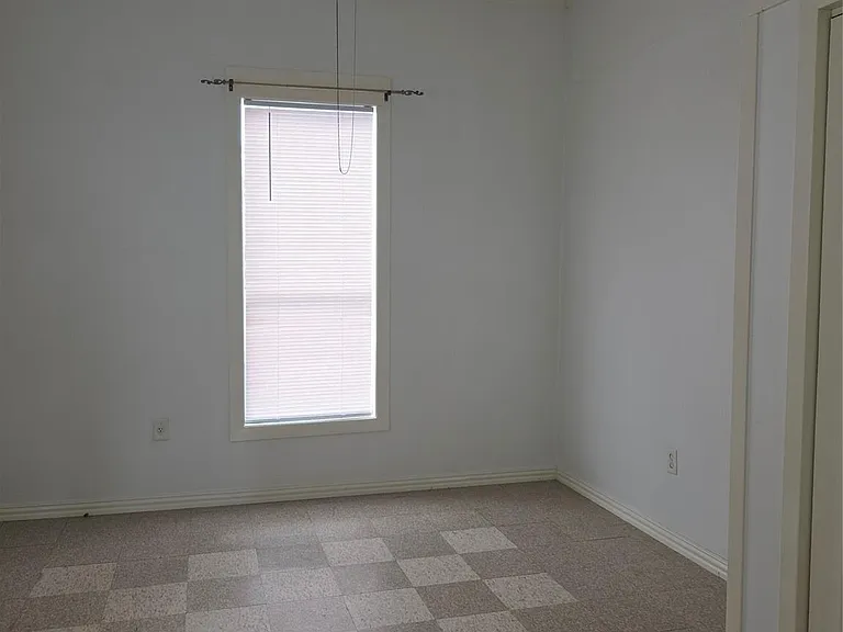 601A W Washington Ave #A — Photo 13