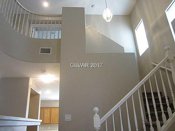 4th image of 9539 Magnificent Ave #0