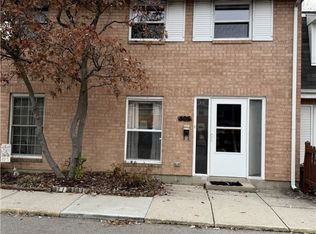 505 Adrian Ct, Brookville, OH 45309